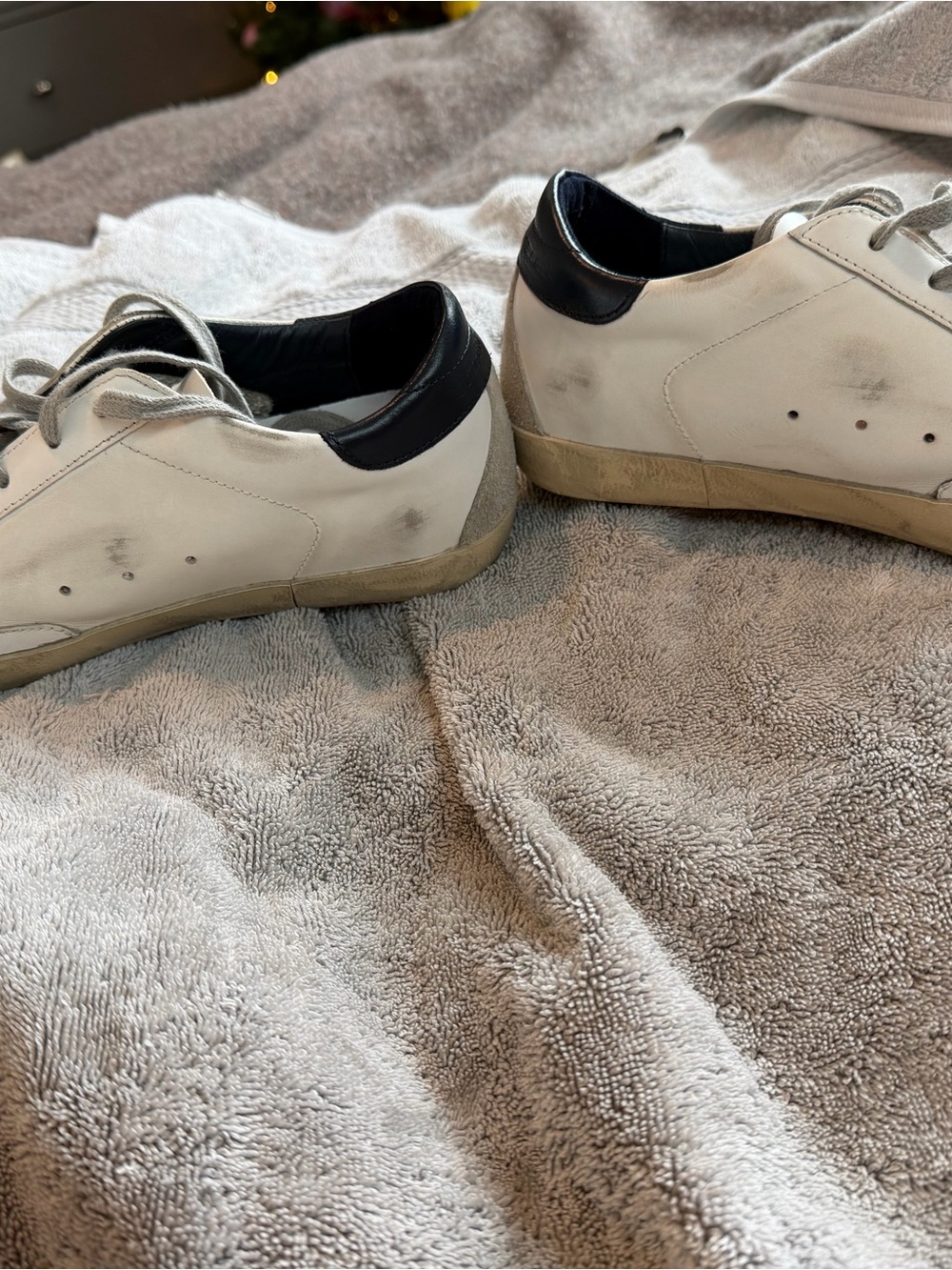 Golden Goose navy accent super-star sneakers. Size 39. - Picture 3 of 5